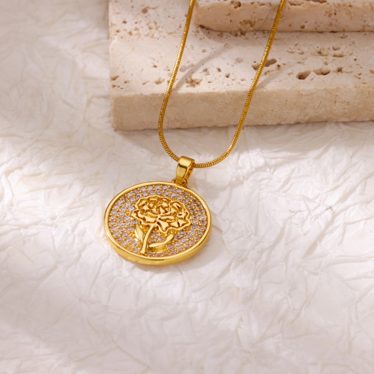 قلادات زهور الزركون للنساء، قل - مراجعة Birth Flower Necklace وسعره