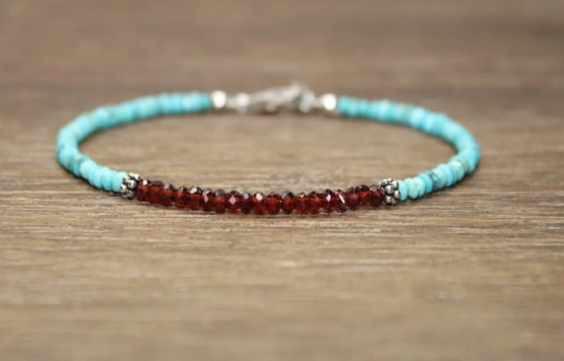 العقيق والجمال النائم الفيروز  - مراجعة Coordinates Bracelet وسعره